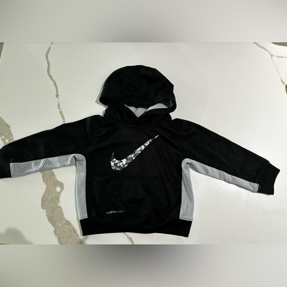 Nike Boys Thermafit Hoodie 2T Camouflage Swoosh Black